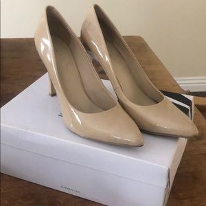 Nine West nude pump